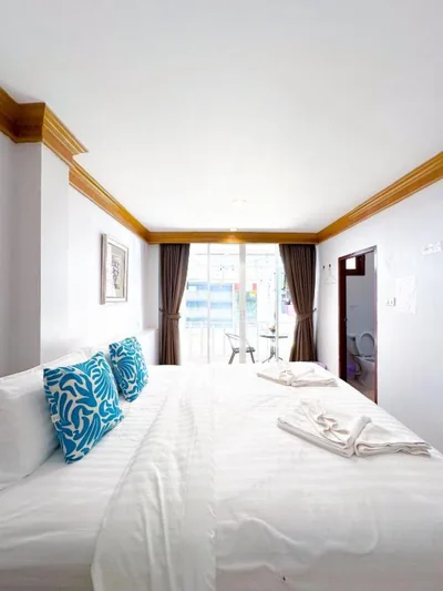 Deluxe Double Room with Balcony — Aura Hotel Phi Phi